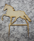 Kôň - dekorácia z dreva
