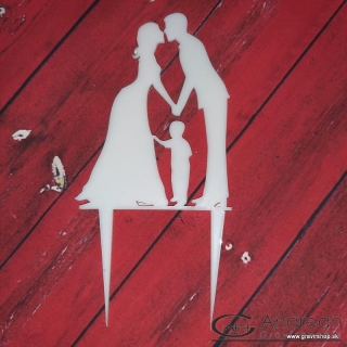Mladomanželia s chlapcom - dekorácia z akrylu