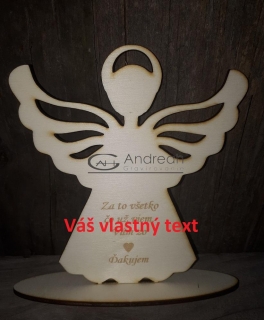 Anjel s krídlami na stojane z dreva s vlastným textom