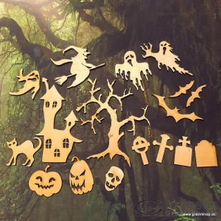 Vyrezávané ozdoby z dreva na Halloween 17 ks